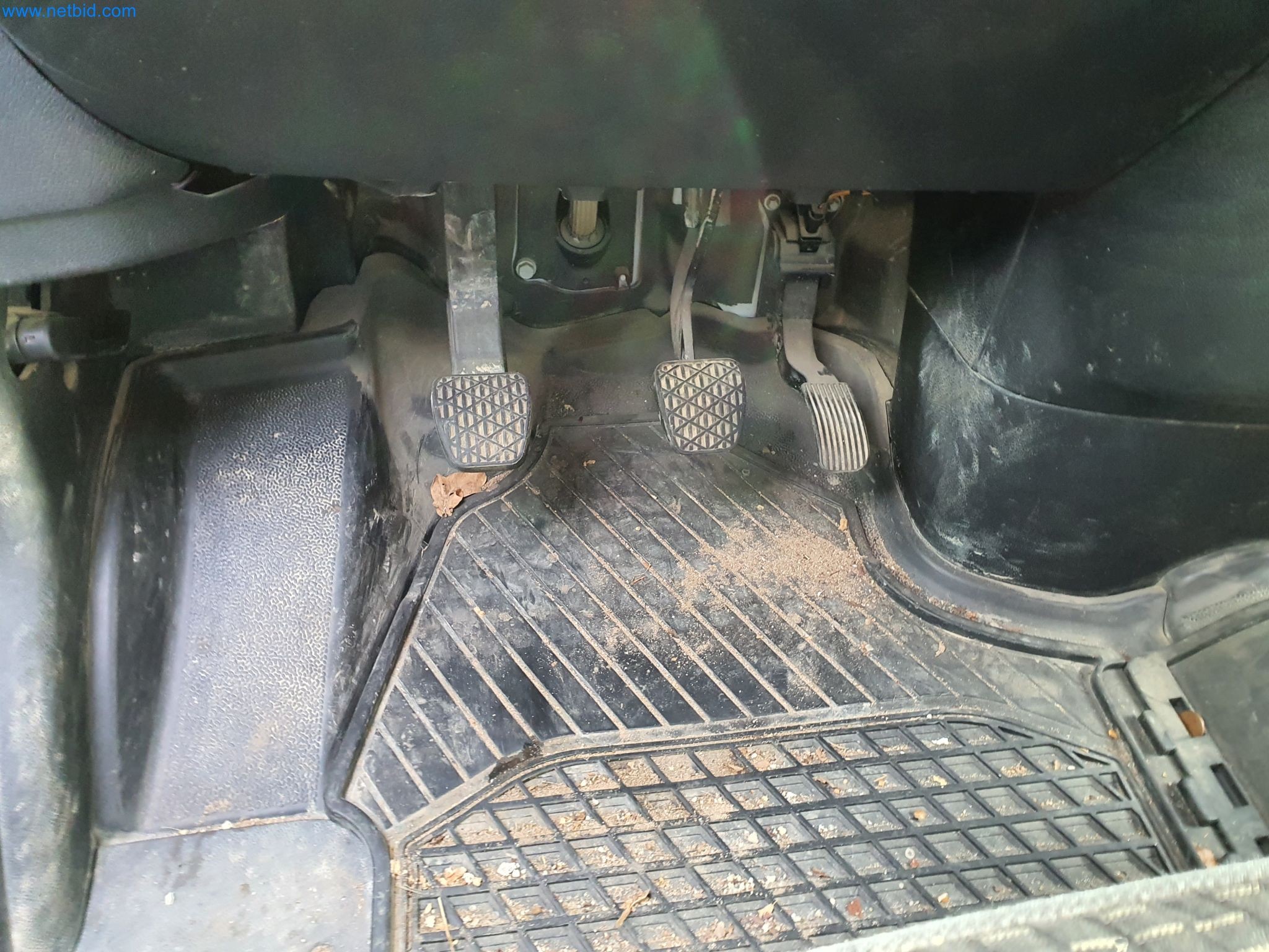 Baumaschinen, Fahrzeuge, Schalungsmaterial und Zubehör aus dem Bereich Hochbau-15