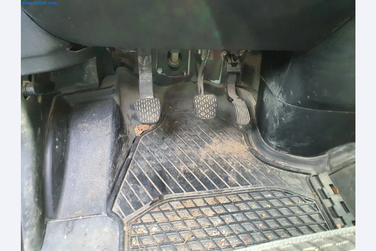 Baumaschinen, Fahrzeuge, Schalungsmaterial und Zubehör aus dem Bereich Hochbau-15