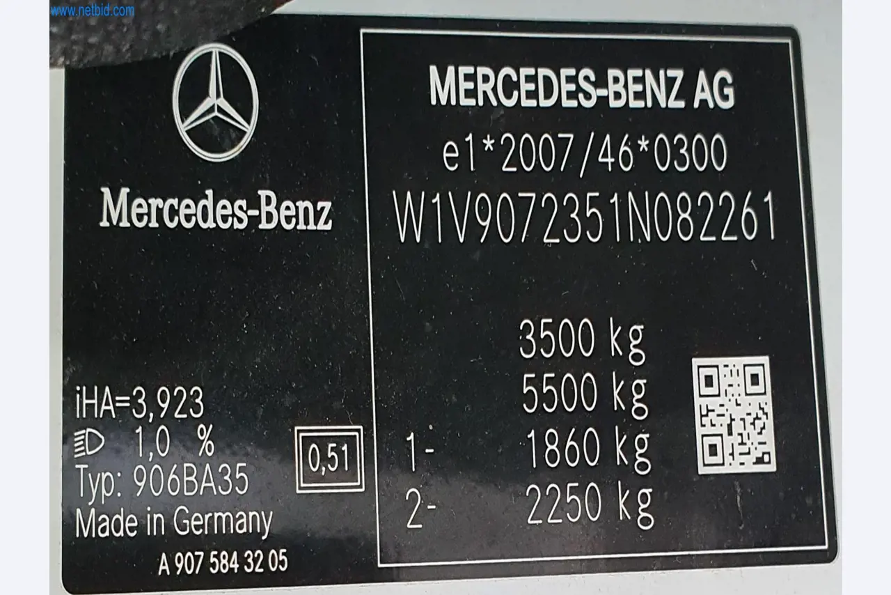 Baumaschinen, Fahrzeuge, Schalungsmaterial und Zubehör aus dem Bereich Hochbau-18