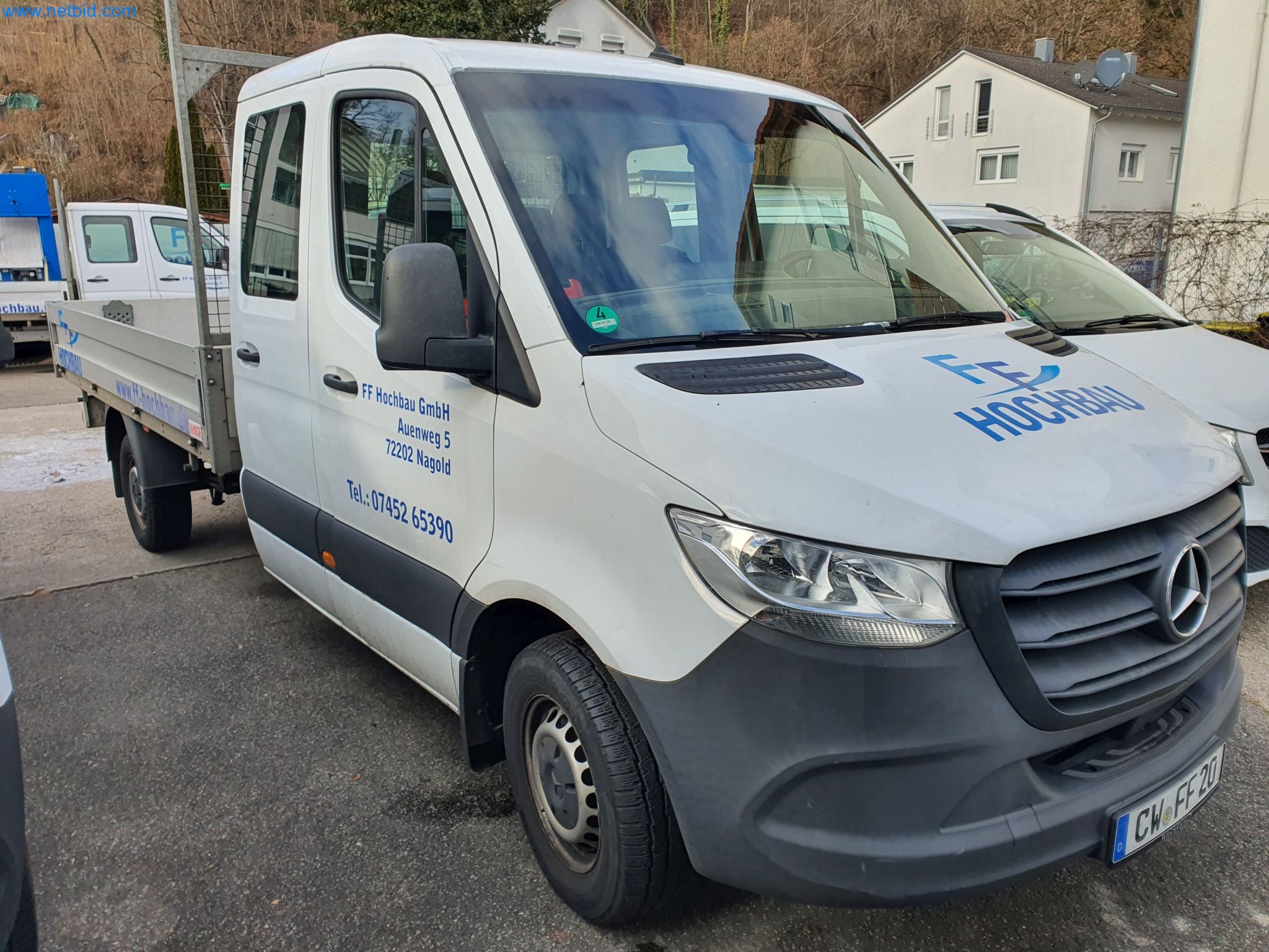 Baumaschinen, Fahrzeuge, Schalungsmaterial und Zubehör aus dem Bereich Hochbau-1