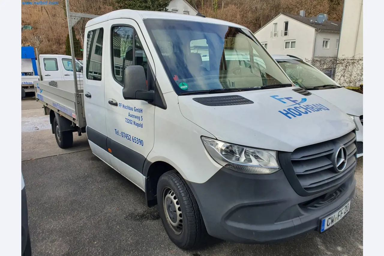 Baumaschinen, Fahrzeuge, Schalungsmaterial und Zubehör aus dem Bereich Hochbau-1