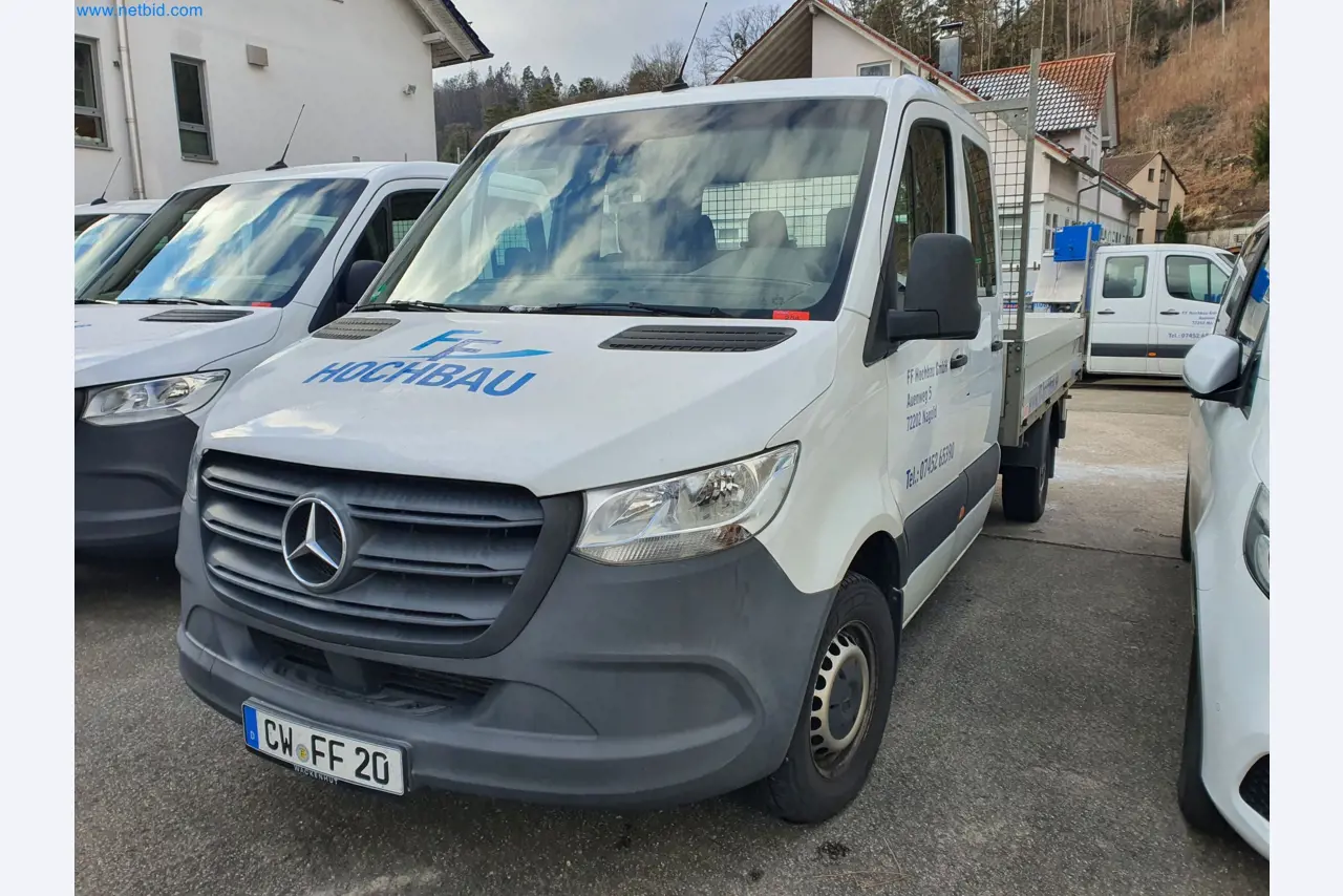 Baumaschinen, Fahrzeuge, Schalungsmaterial und Zubehör aus dem Bereich Hochbau-2