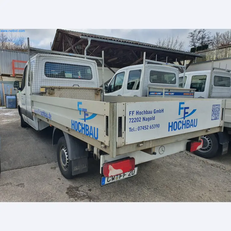 Baumaschinen, Fahrzeuge, Schalungsmaterial und Zubehör aus dem Bereich Hochbau-3