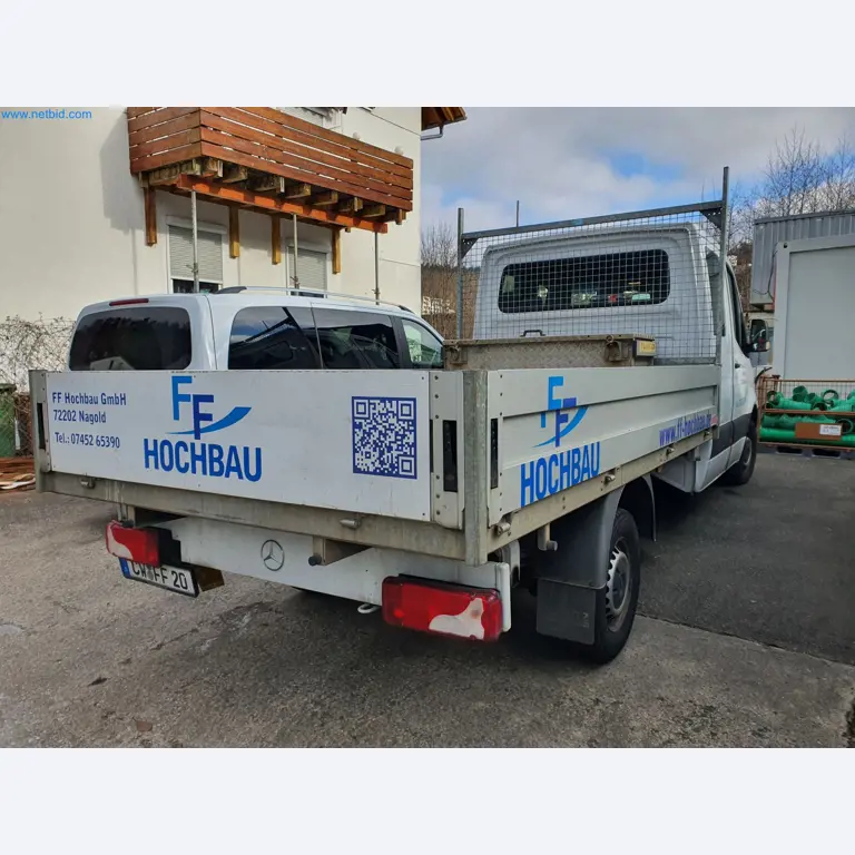 Baumaschinen, Fahrzeuge, Schalungsmaterial und Zubehör aus dem Bereich Hochbau-5