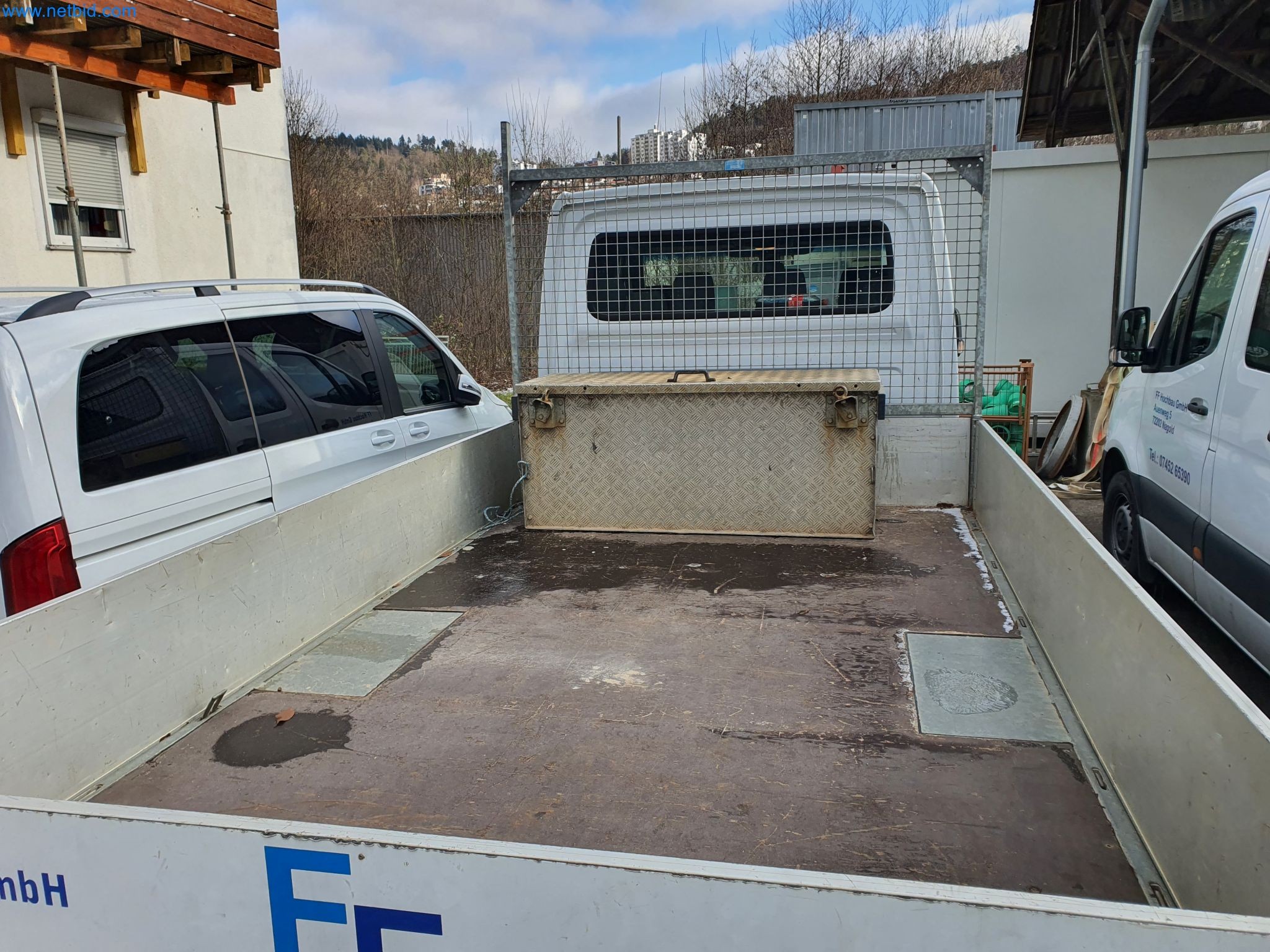 Baumaschinen, Fahrzeuge, Schalungsmaterial und Zubehör aus dem Bereich Hochbau-6