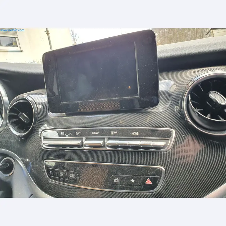 Maszyny budowlane, pojazdy, materiały szalunkowe i akcesoria z sektora budowlanego-14