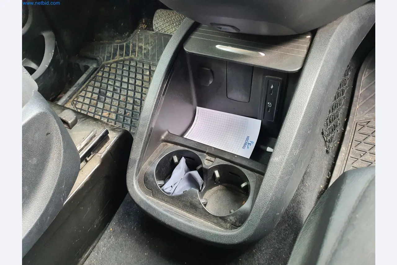 Maszyny budowlane, pojazdy, materiały szalunkowe i akcesoria z sektora budowlanego-18