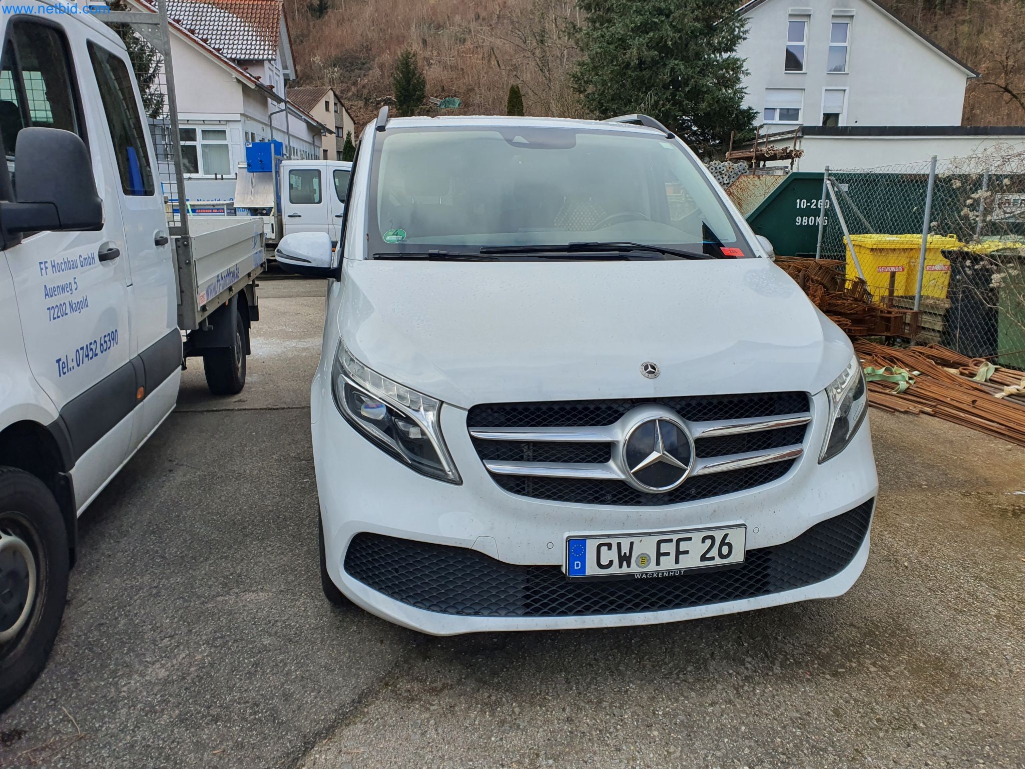 Maszyny budowlane, pojazdy, materiały szalunkowe i akcesoria z sektora budowlanego-1