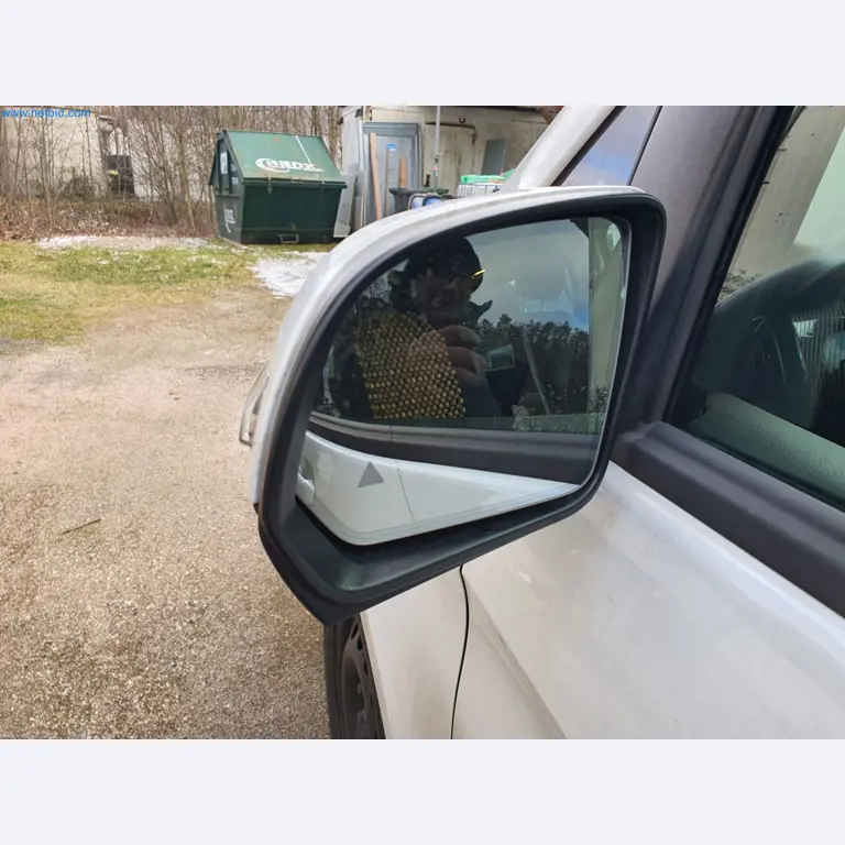 Maszyny budowlane, pojazdy, materiały szalunkowe i akcesoria z sektora budowlanego-21