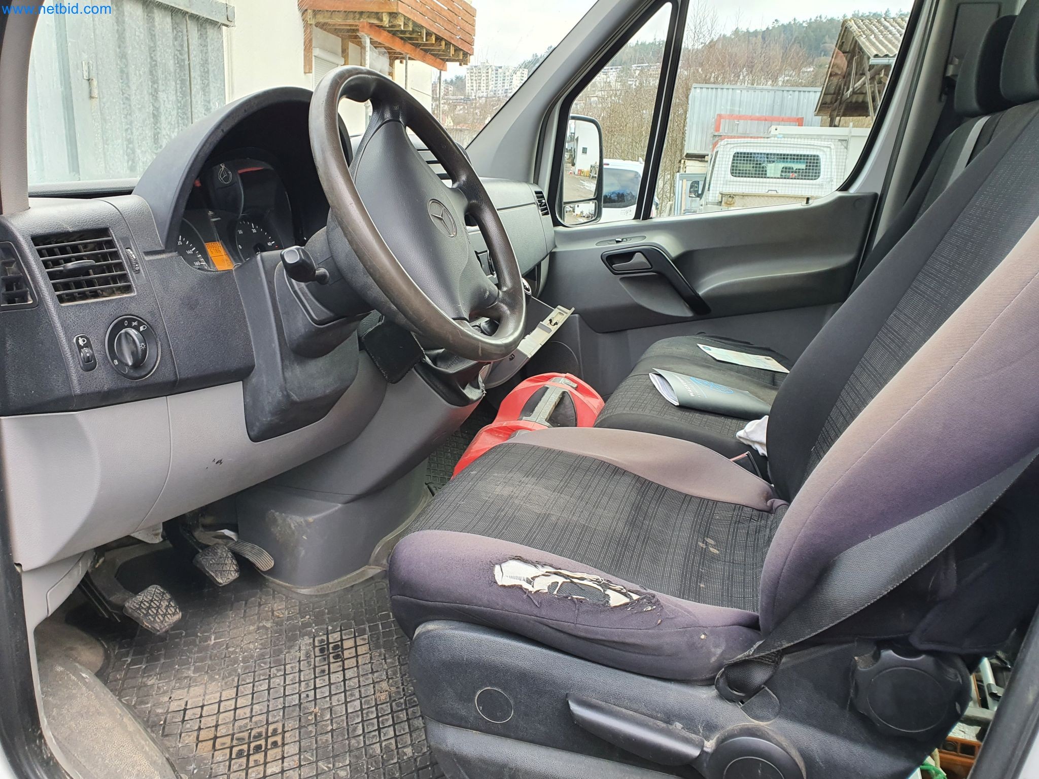 Stavební stroje, vozidla, bednicí materiál a příslušenství z oblasti stavebnictví-11