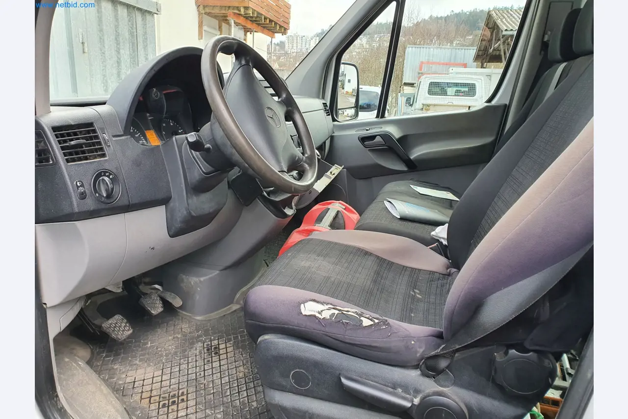 Stavební stroje, vozidla, bednicí materiál a příslušenství z oblasti stavebnictví-11