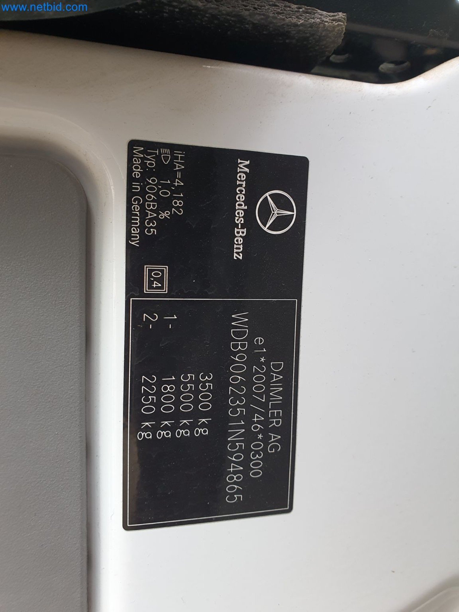 Stavební stroje, vozidla, bednicí materiál a příslušenství z oblasti stavebnictví-12