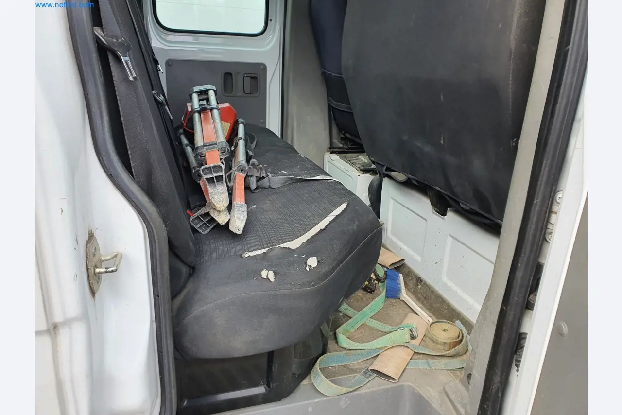 Stavební stroje, vozidla, bednicí materiál a příslušenství z oblasti stavebnictví-17