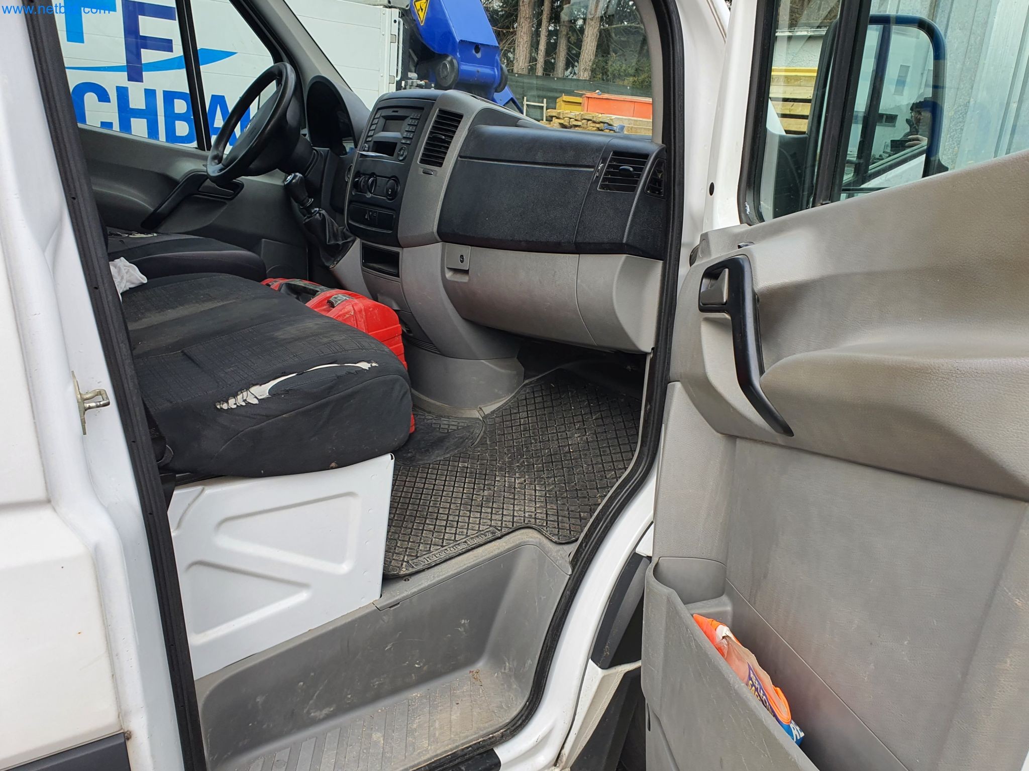 Stavební stroje, vozidla, bednicí materiál a příslušenství z oblasti stavebnictví-22