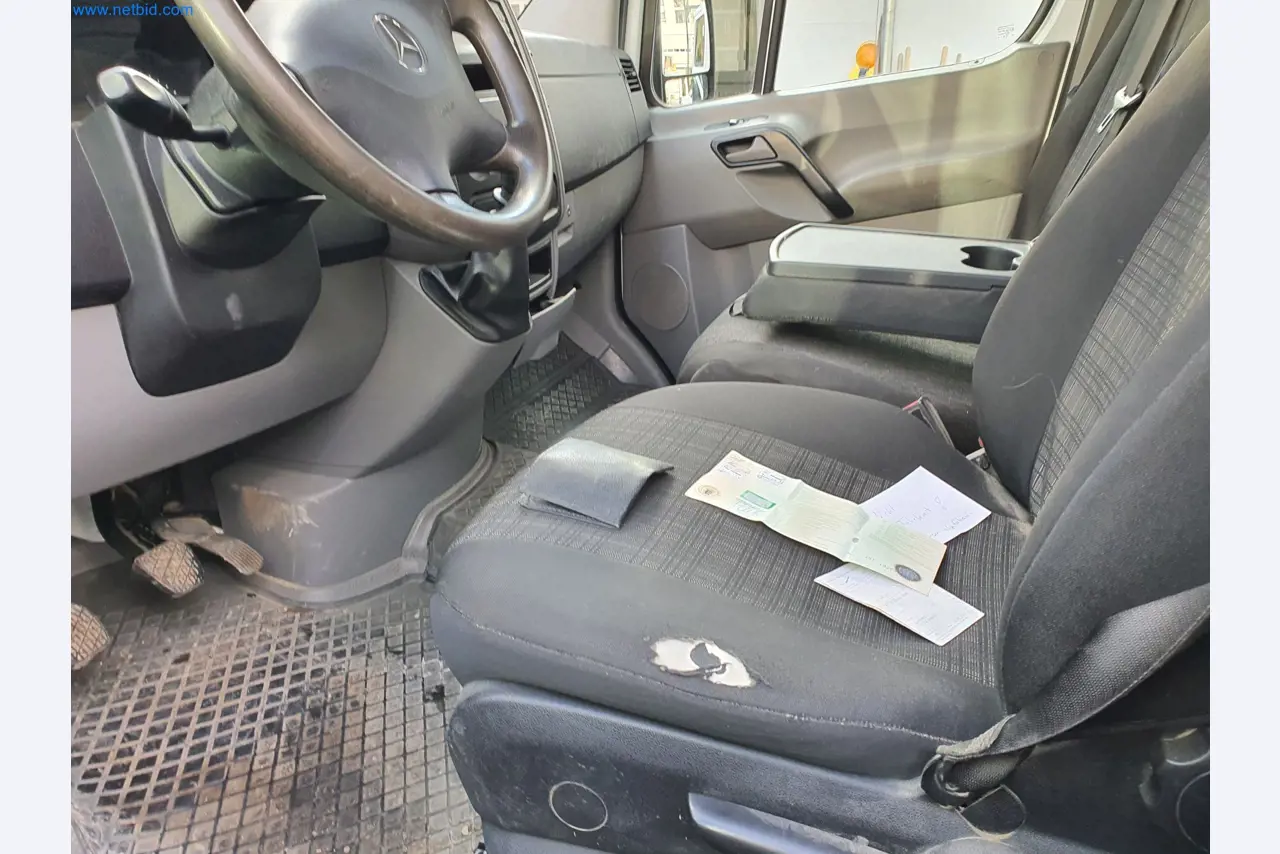 Stavební stroje, vozidla, bednicí materiál a příslušenství z oblasti stavebnictví-11