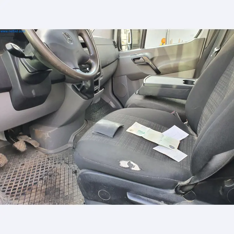 Stavební stroje, vozidla, bednicí materiál a příslušenství z oblasti stavebnictví-11