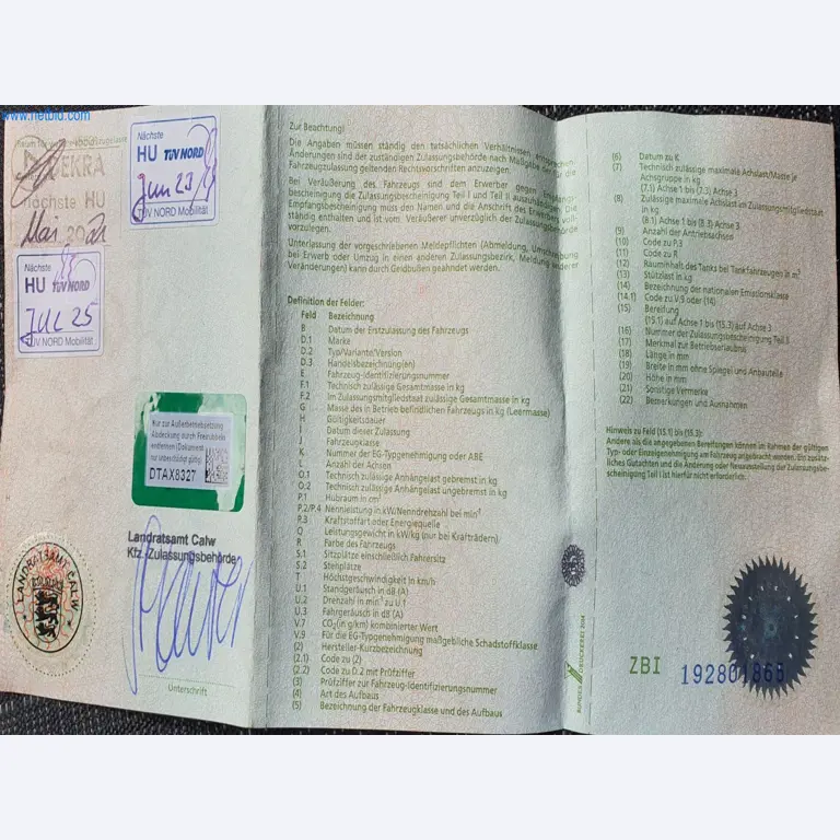 Stavební stroje, vozidla, bednicí materiál a příslušenství z oblasti stavebnictví-13