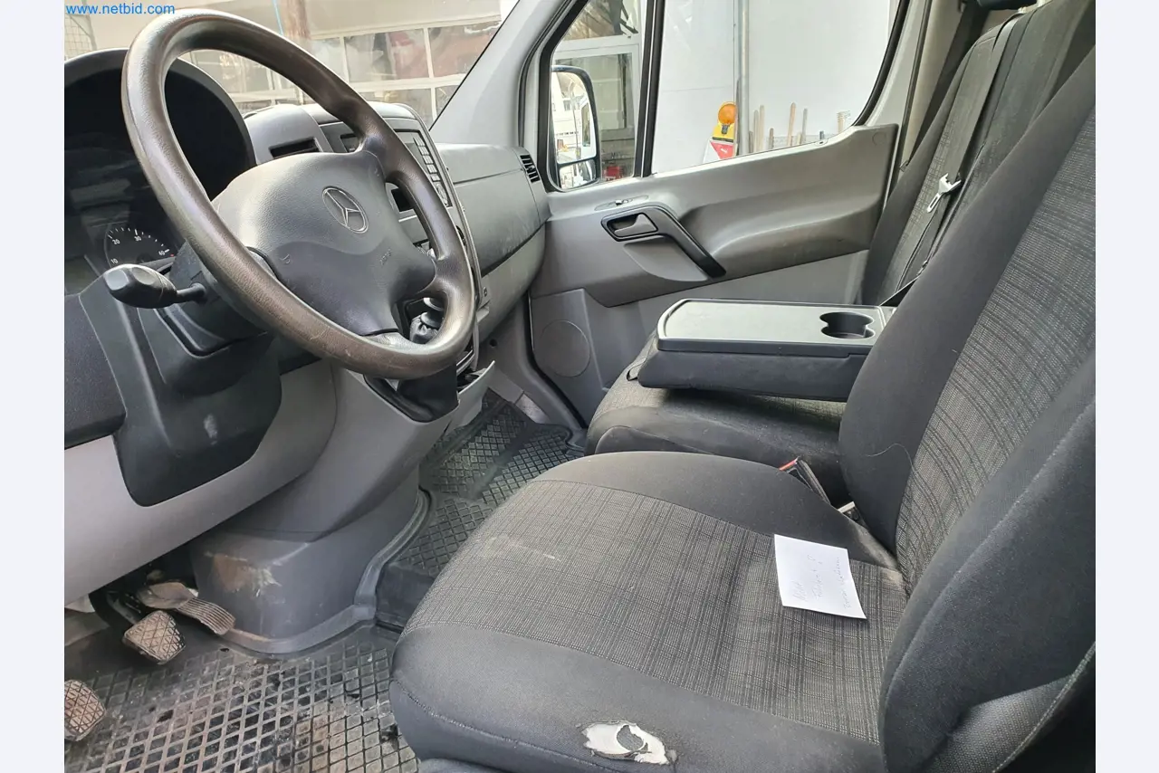 Stavební stroje, vozidla, bednicí materiál a příslušenství z oblasti stavebnictví-14