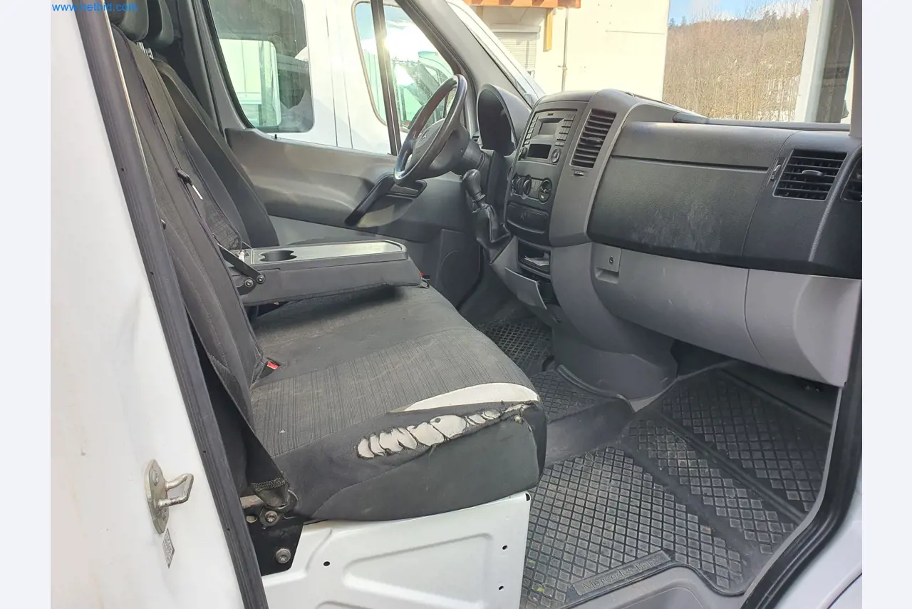 Stavební stroje, vozidla, bednicí materiál a příslušenství z oblasti stavebnictví-15