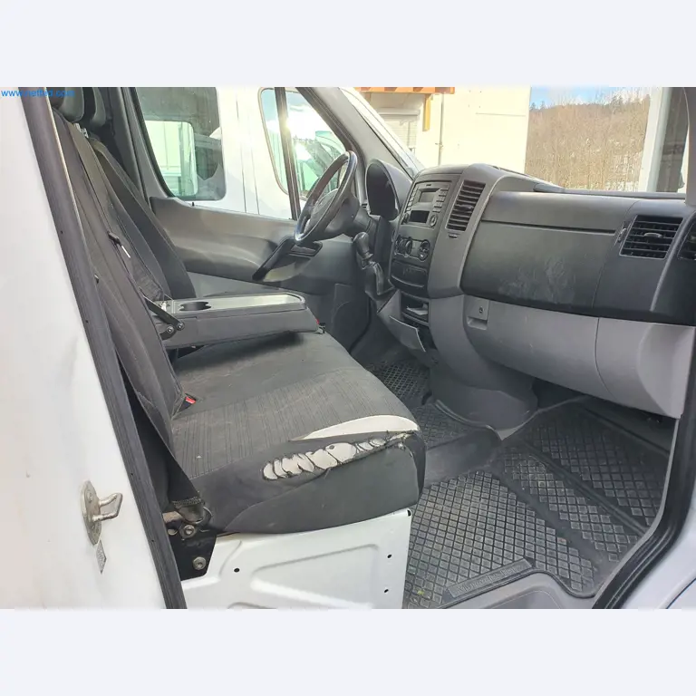 Stavební stroje, vozidla, bednicí materiál a příslušenství z oblasti stavebnictví-15