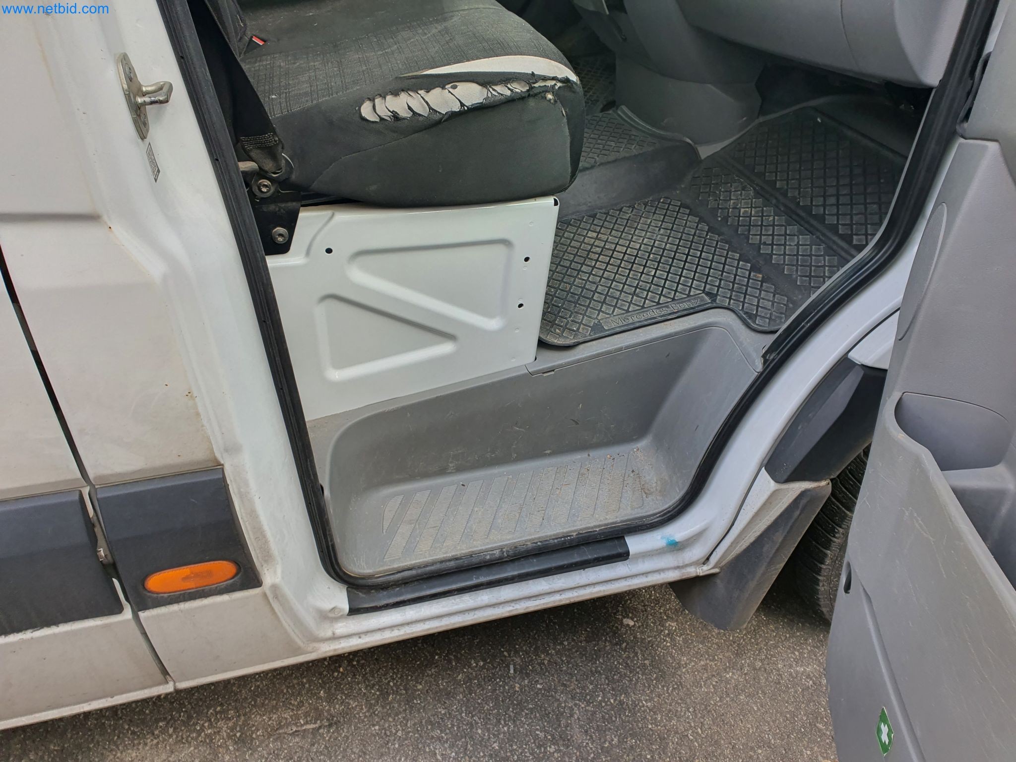 Stavební stroje, vozidla, bednicí materiál a příslušenství z oblasti stavebnictví-16