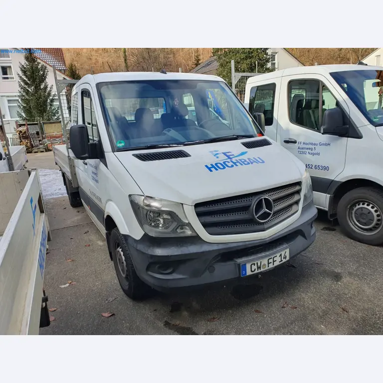 Stavební stroje, vozidla, bednicí materiál a příslušenství z oblasti stavebnictví-1