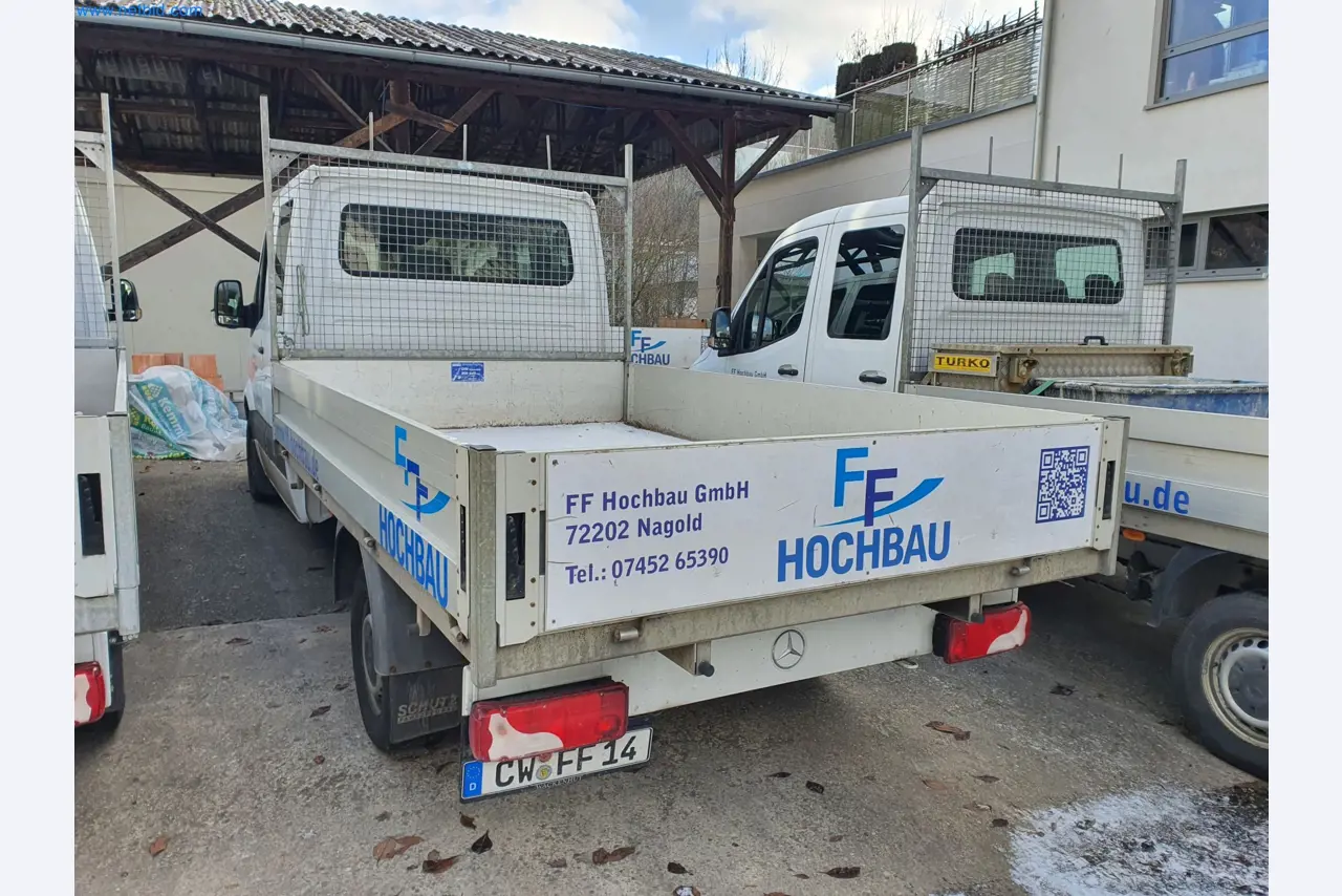 Stavební stroje, vozidla, bednicí materiál a příslušenství z oblasti stavebnictví-3