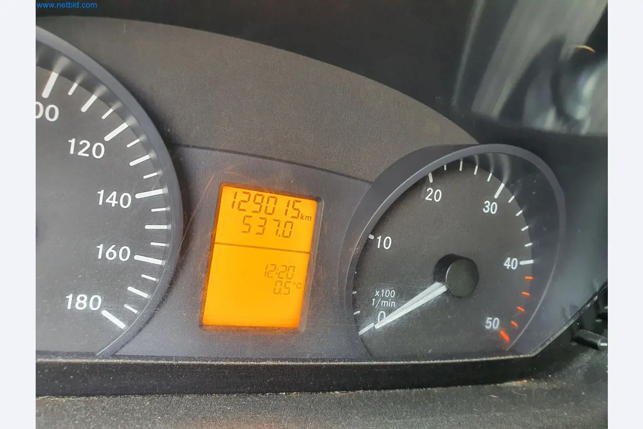 Stavební stroje, vozidla, bednicí materiál a příslušenství z oblasti stavebnictví-6