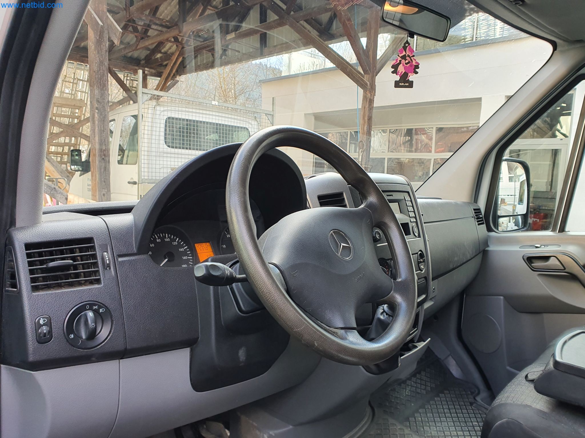 Stavební stroje, vozidla, bednicí materiál a příslušenství z oblasti stavebnictví-7