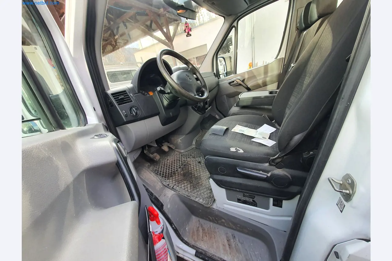 Stavební stroje, vozidla, bednicí materiál a příslušenství z oblasti stavebnictví-9