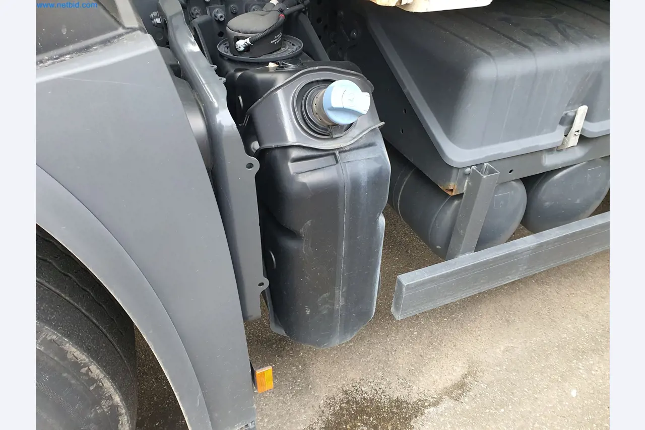 Stavební stroje, vozidla, bednicí materiál a příslušenství z oblasti stavebnictví-10