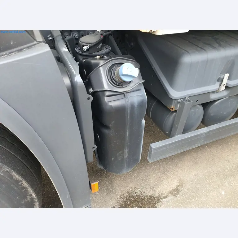 Stavební stroje, vozidla, bednicí materiál a příslušenství z oblasti stavebnictví-10