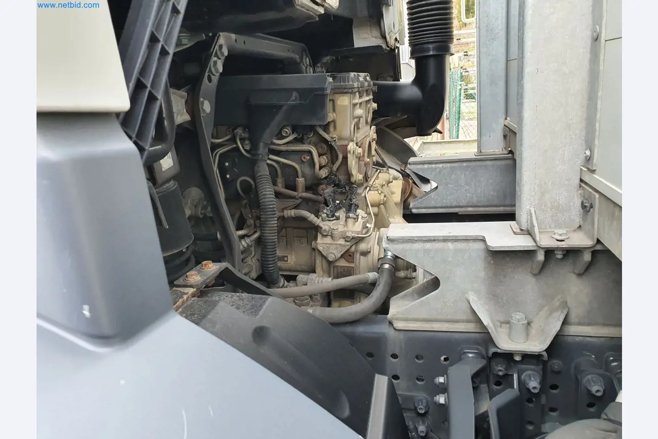 Stavební stroje, vozidla, bednicí materiál a příslušenství z oblasti stavebnictví-13