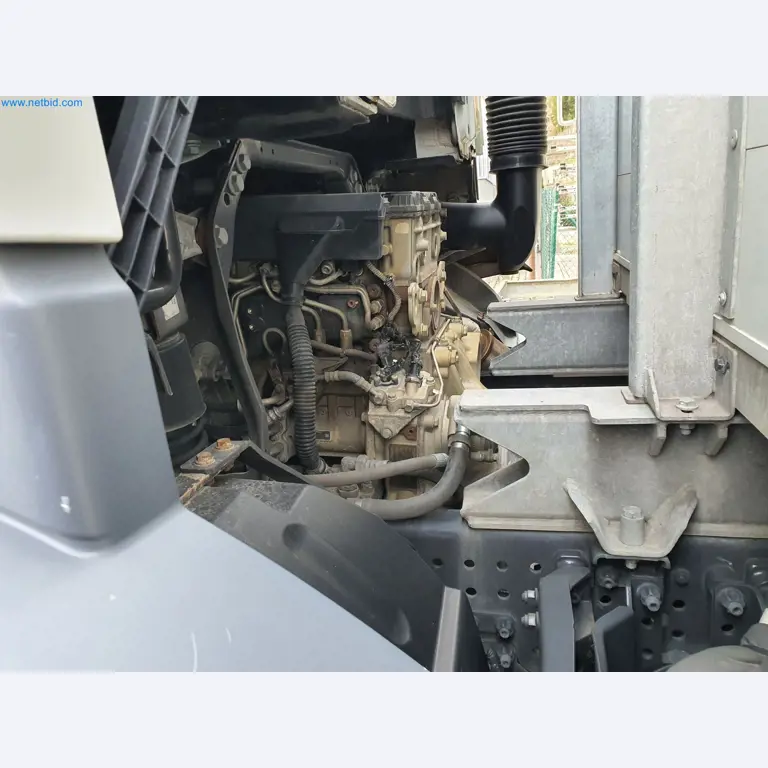 Stavební stroje, vozidla, bednicí materiál a příslušenství z oblasti stavebnictví-13