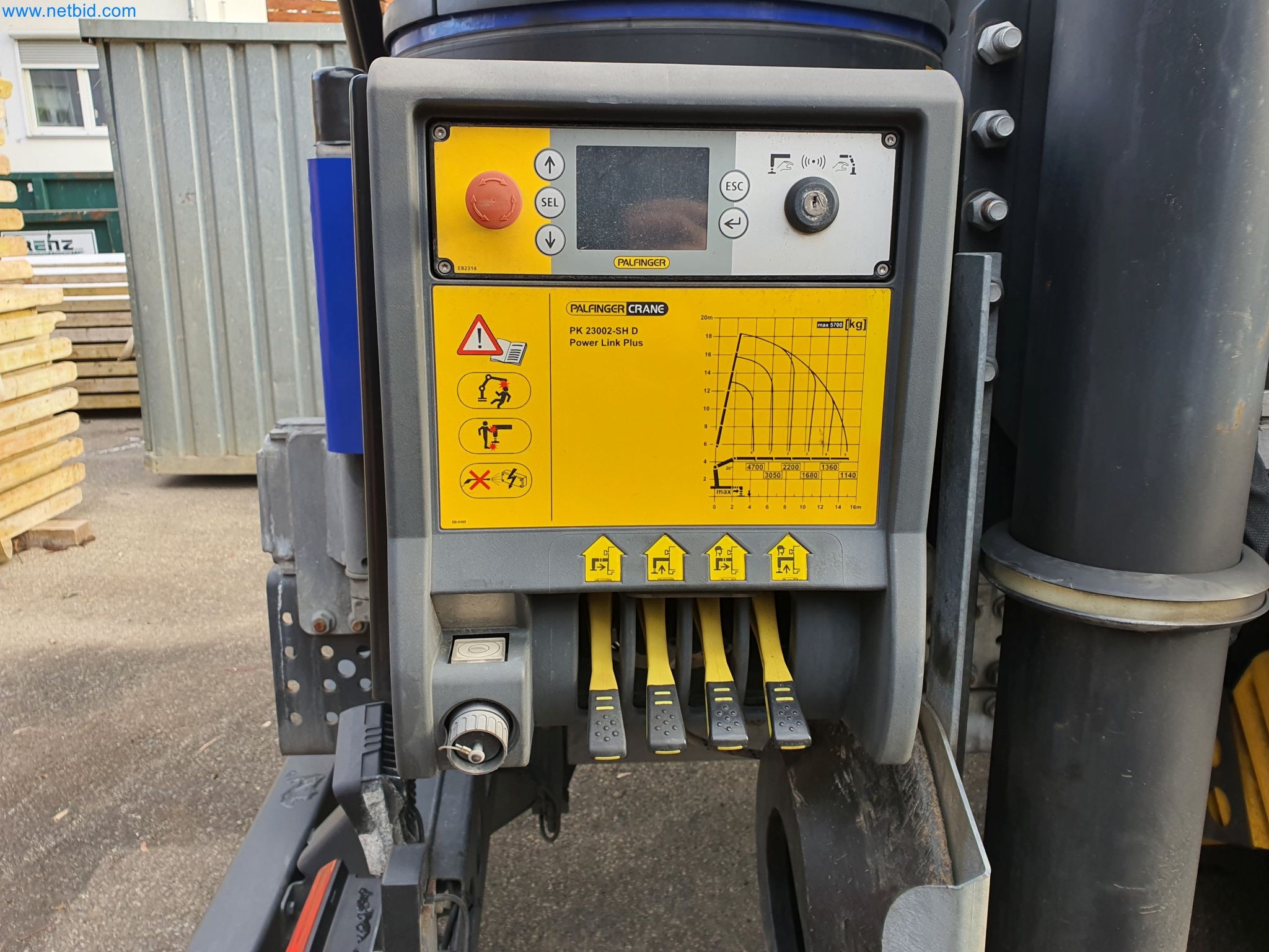 Stavební stroje, vozidla, bednicí materiál a příslušenství z oblasti stavebnictví-18