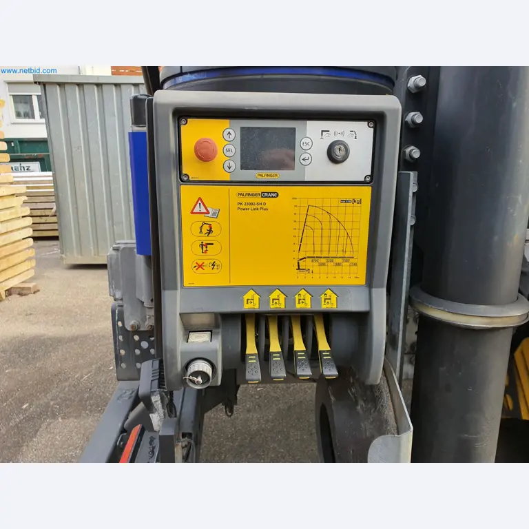 Stavební stroje, vozidla, bednicí materiál a příslušenství z oblasti stavebnictví-18