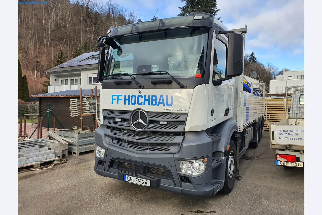 Stavební stroje, vozidla, bednicí materiál a příslušenství z oblasti stavebnictví-1