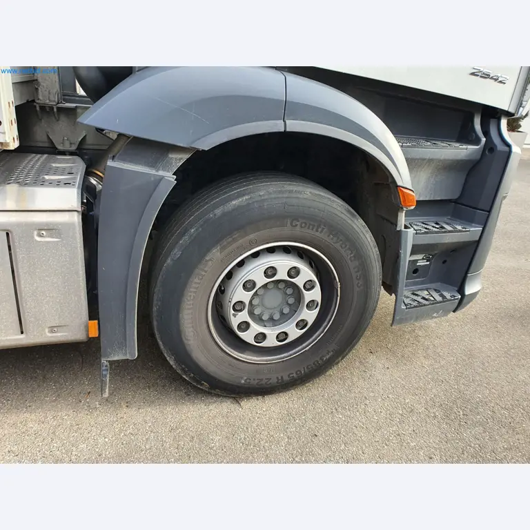 Stavební stroje, vozidla, bednicí materiál a příslušenství z oblasti stavebnictví-20