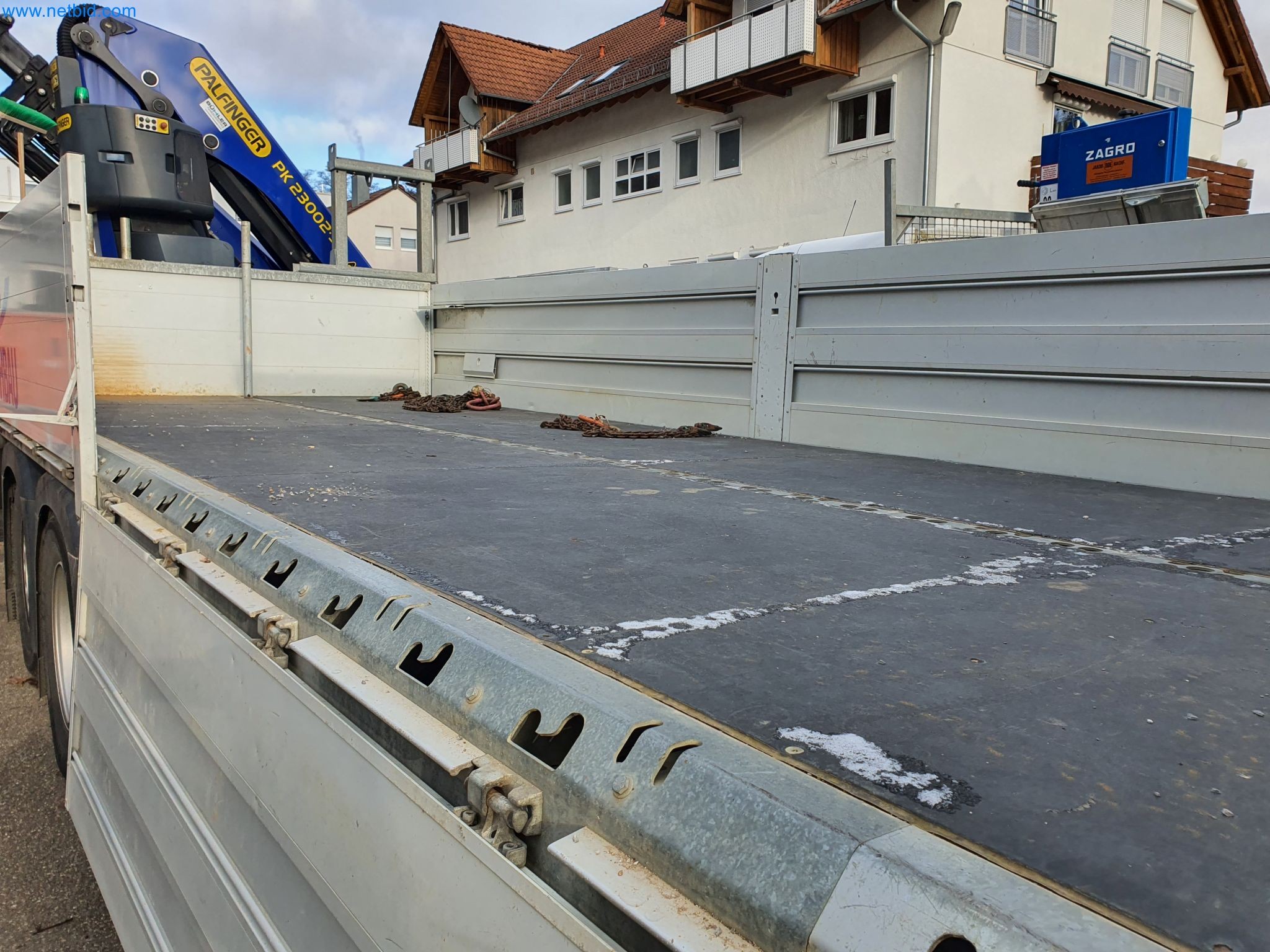 Stavební stroje, vozidla, bednicí materiál a příslušenství z oblasti stavebnictví-22