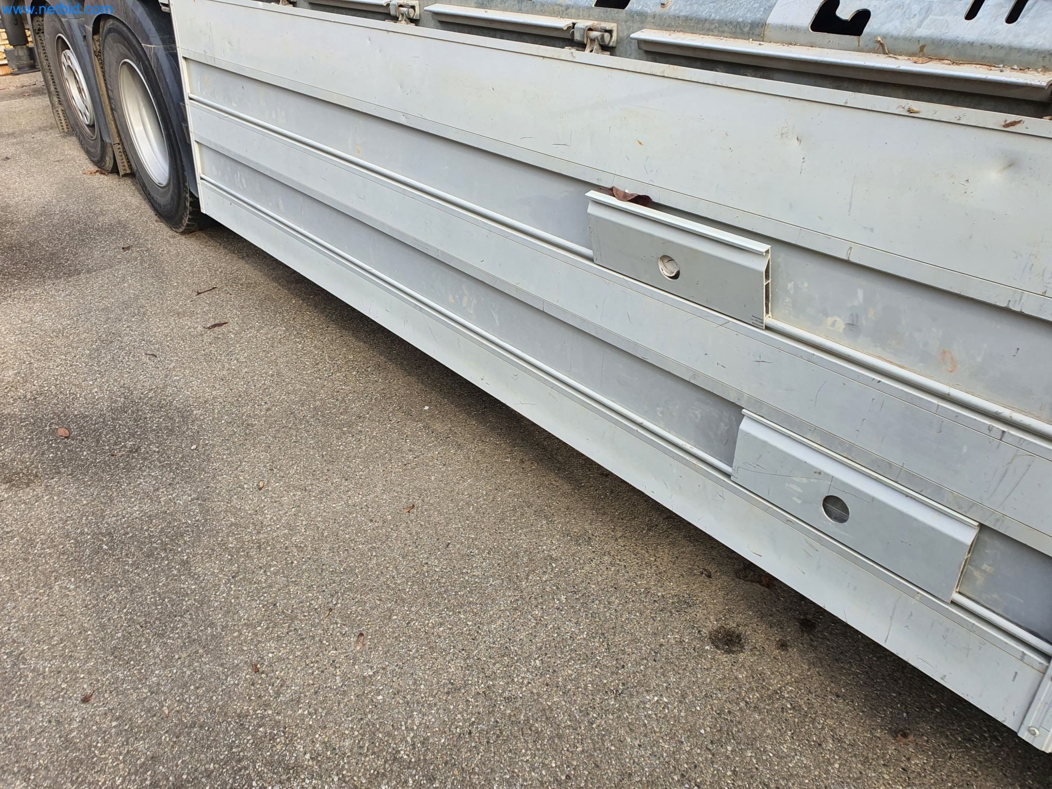 Stavební stroje, vozidla, bednicí materiál a příslušenství z oblasti stavebnictví-23