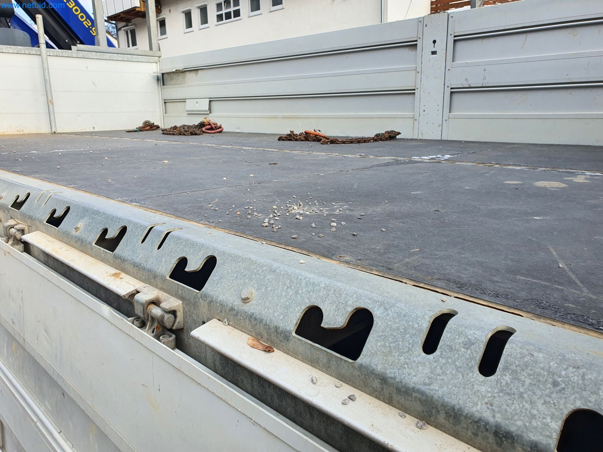 Stavební stroje, vozidla, bednicí materiál a příslušenství z oblasti stavebnictví-25