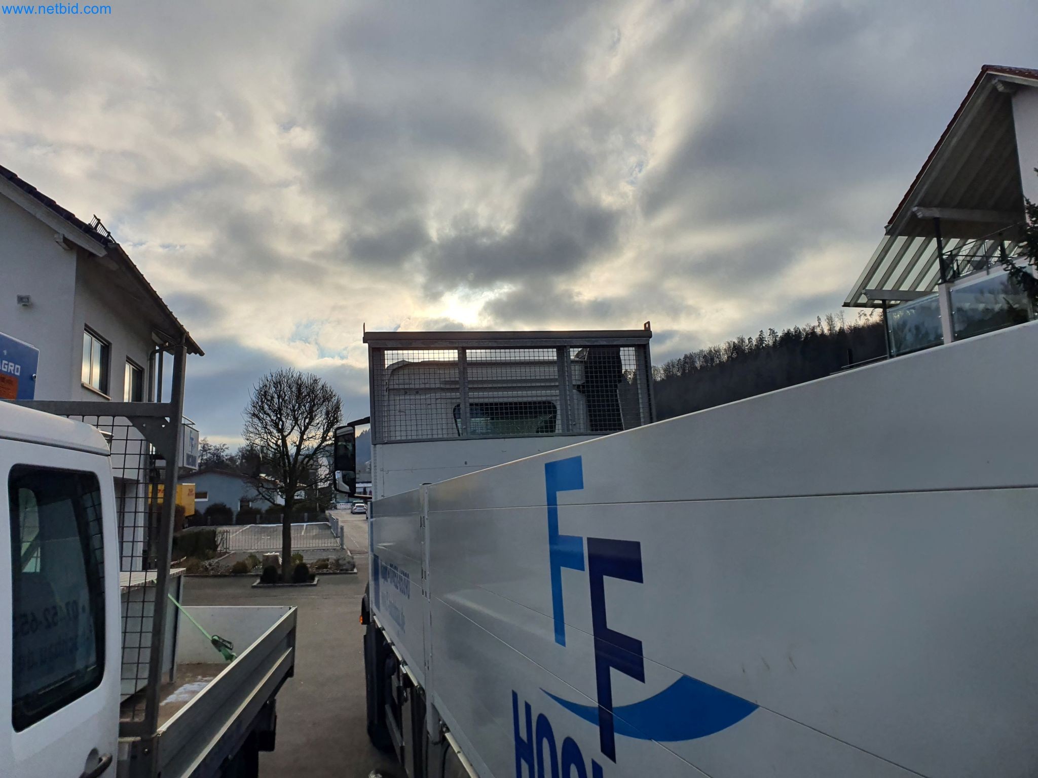 Stavební stroje, vozidla, bednicí materiál a příslušenství z oblasti stavebnictví-27