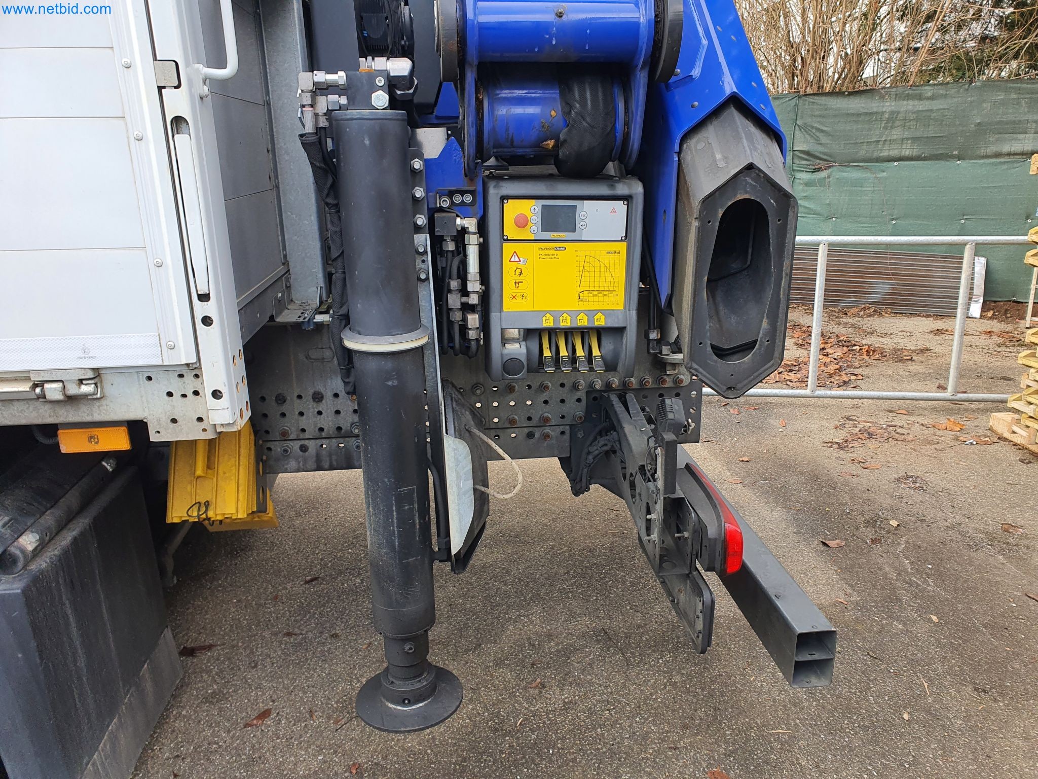 Stavební stroje, vozidla, bednicí materiál a příslušenství z oblasti stavebnictví-28