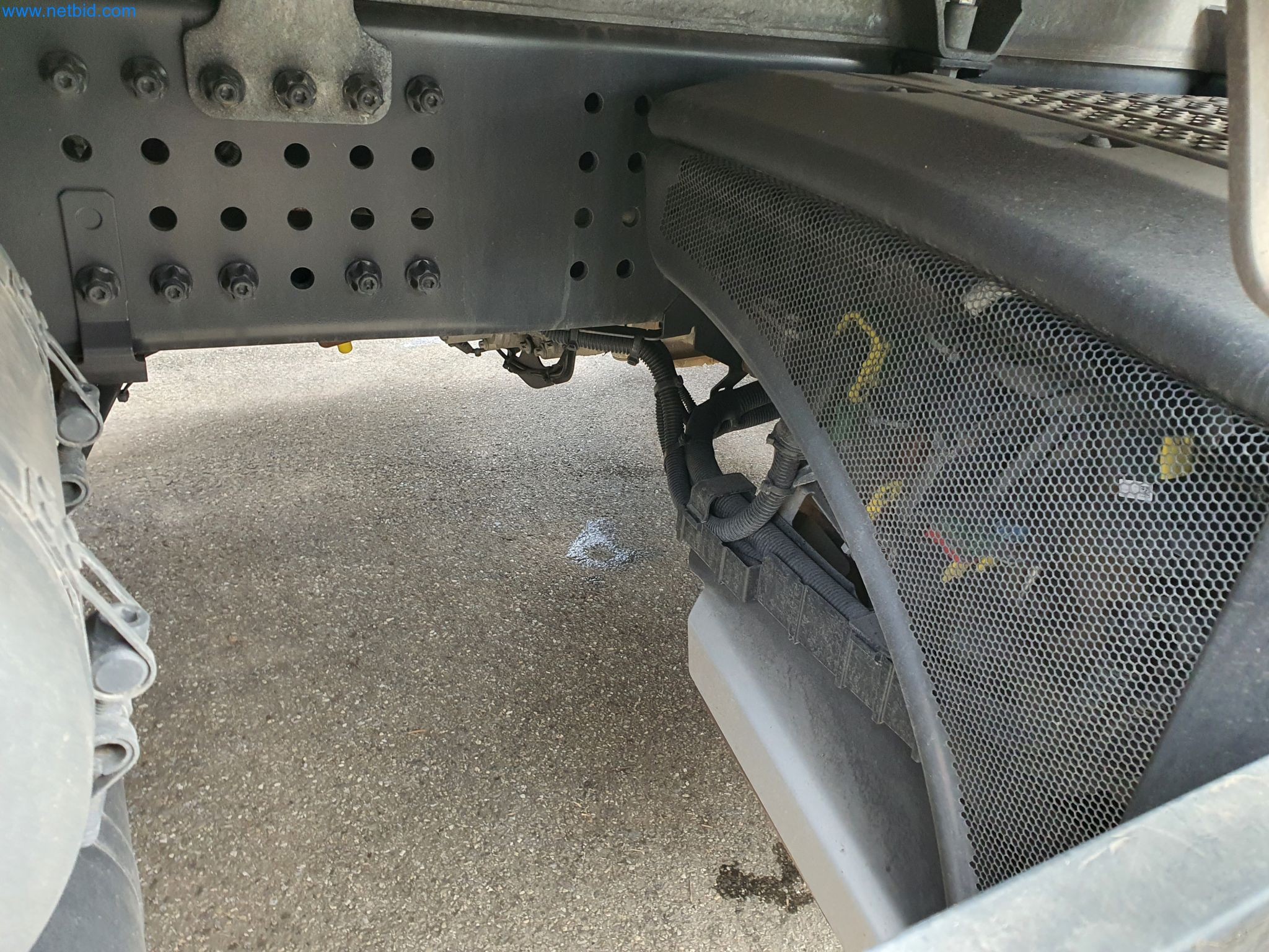 Stavební stroje, vozidla, bednicí materiál a příslušenství z oblasti stavebnictví-32