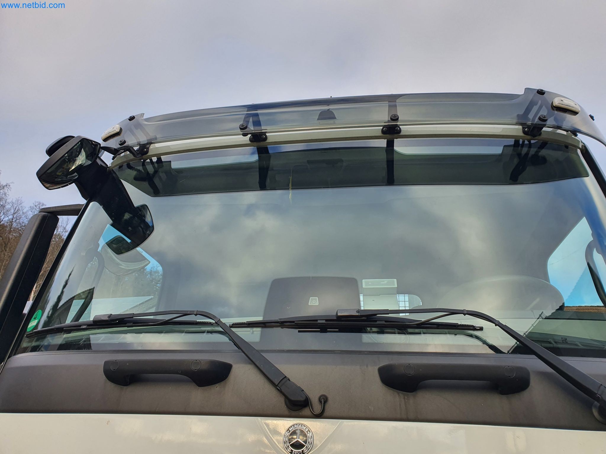 Stavební stroje, vozidla, bednicí materiál a příslušenství z oblasti stavebnictví-33