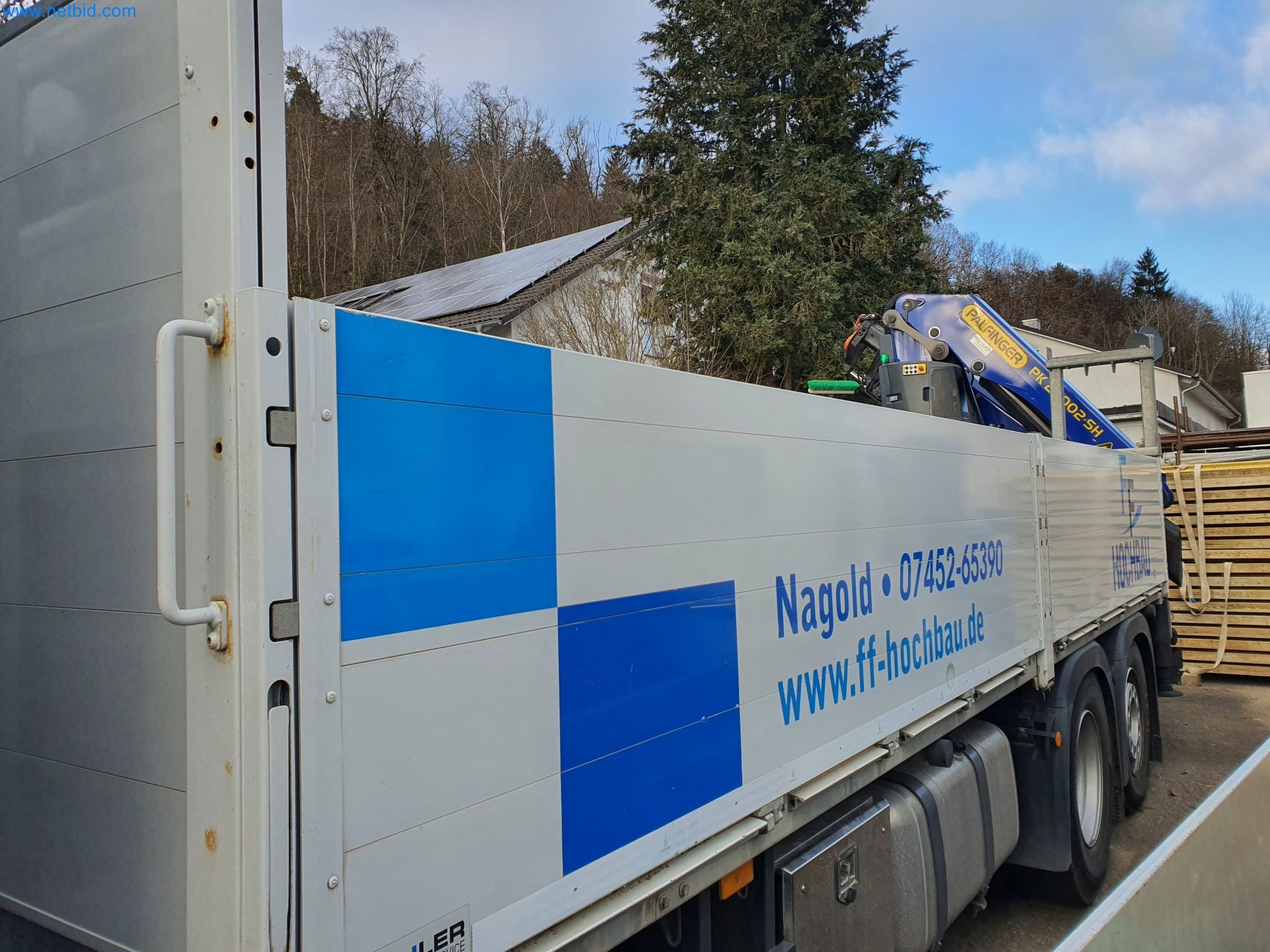 Stavební stroje, vozidla, bednicí materiál a příslušenství z oblasti stavebnictví-35