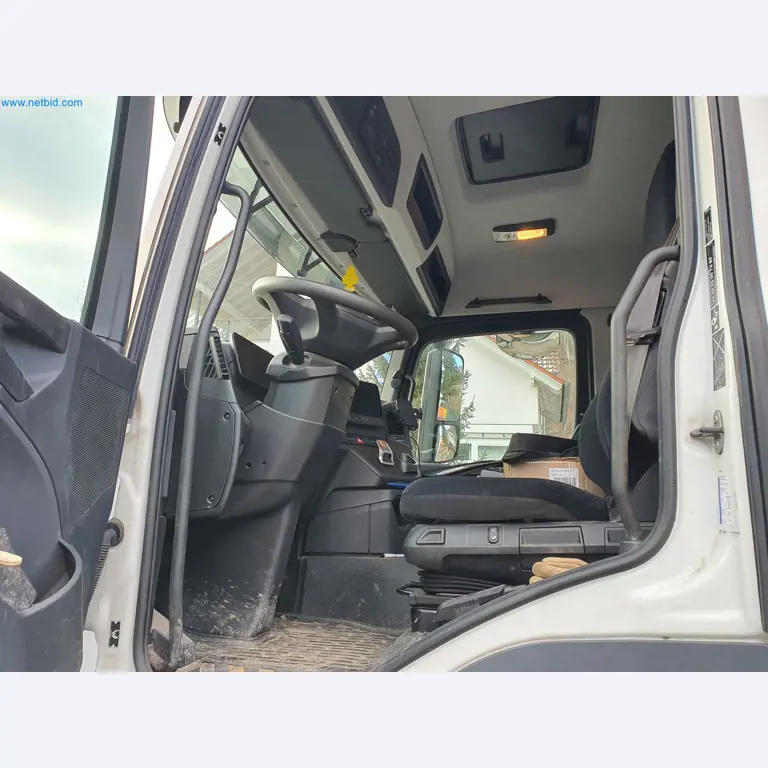 Stavební stroje, vozidla, bednicí materiál a příslušenství z oblasti stavebnictví-38