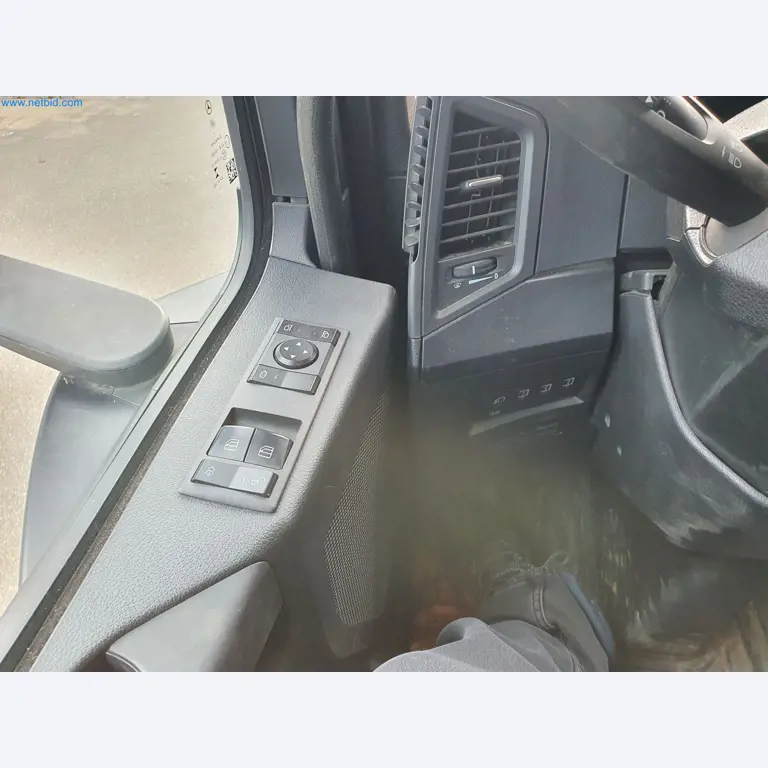 Stavební stroje, vozidla, bednicí materiál a příslušenství z oblasti stavebnictví-39