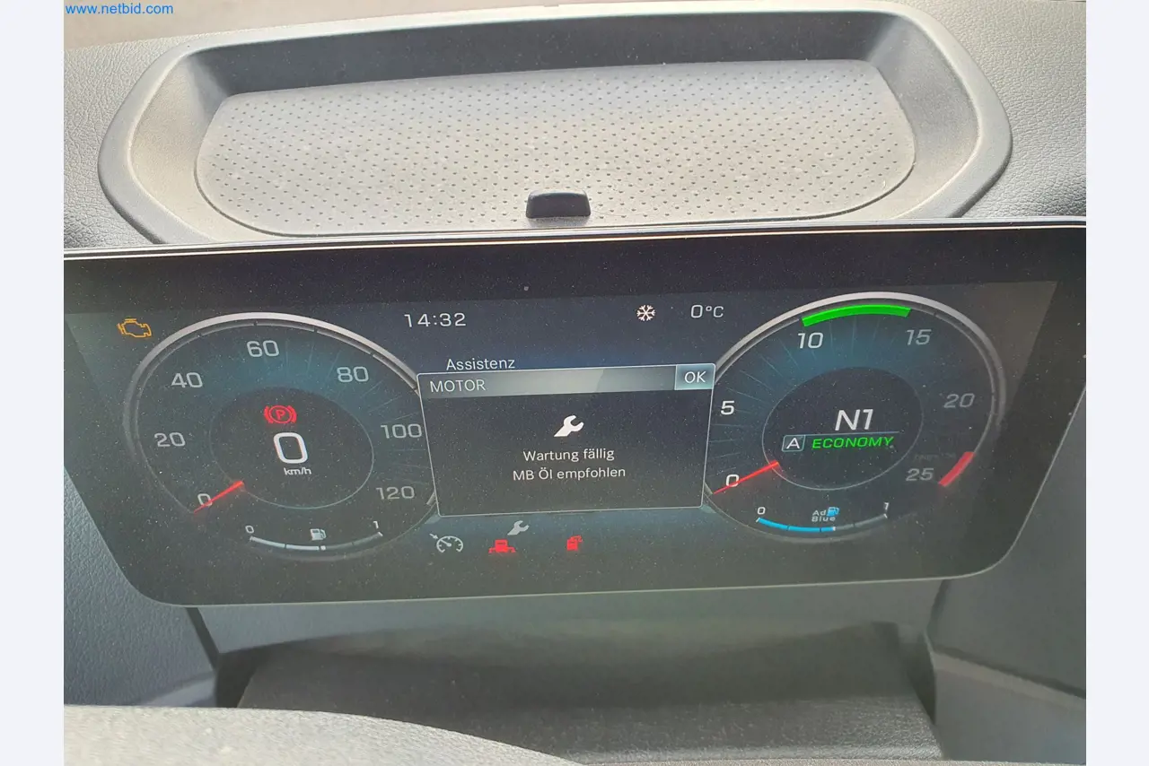 Stavební stroje, vozidla, bednicí materiál a příslušenství z oblasti stavebnictví-44