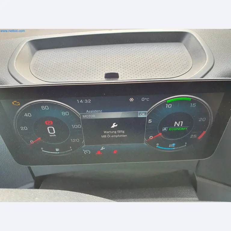 Stavební stroje, vozidla, bednicí materiál a příslušenství z oblasti stavebnictví-44